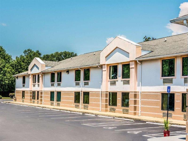 Quality Inn Sandersville Exterior photo