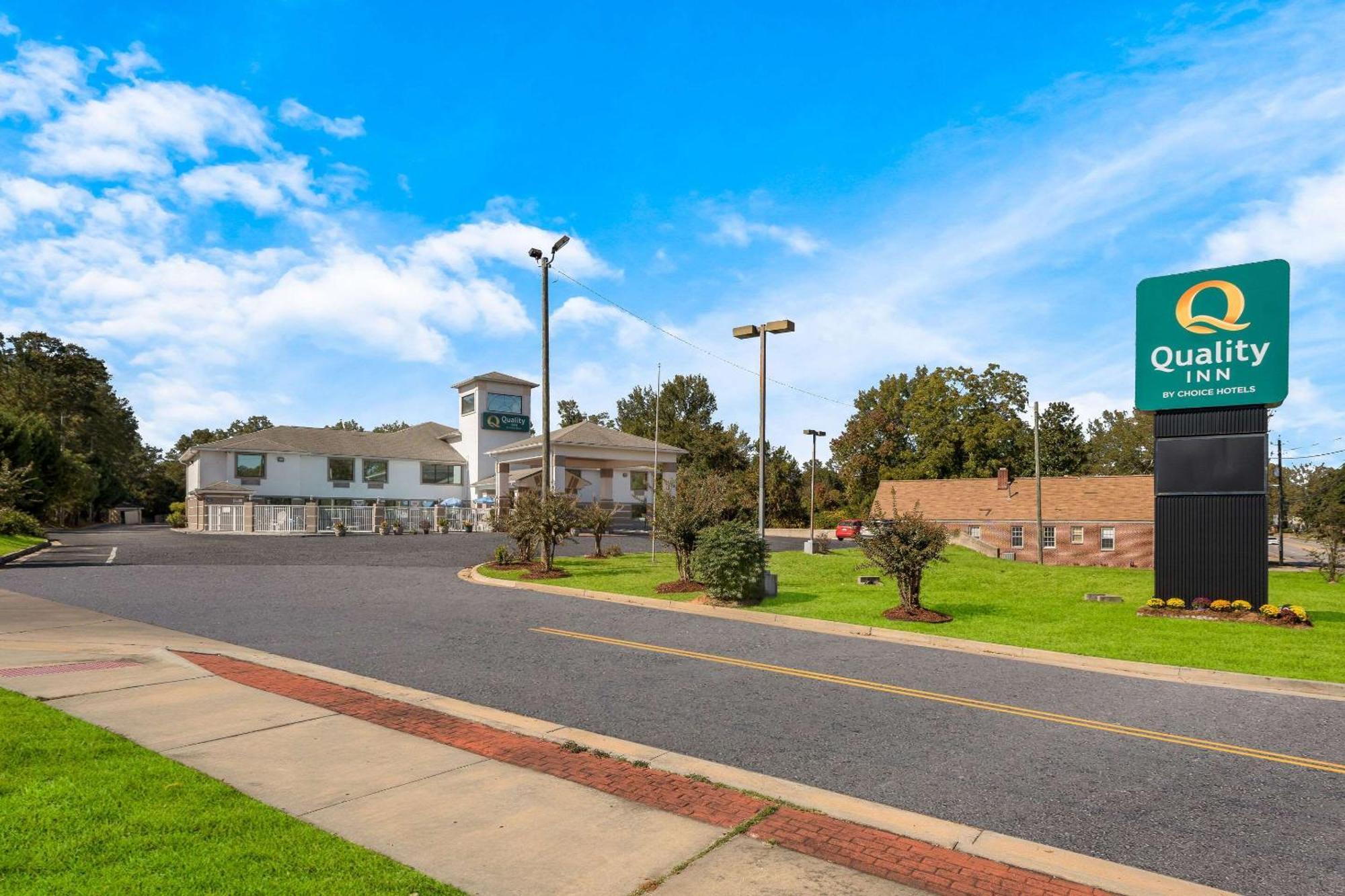 Quality Inn Sandersville Exterior photo