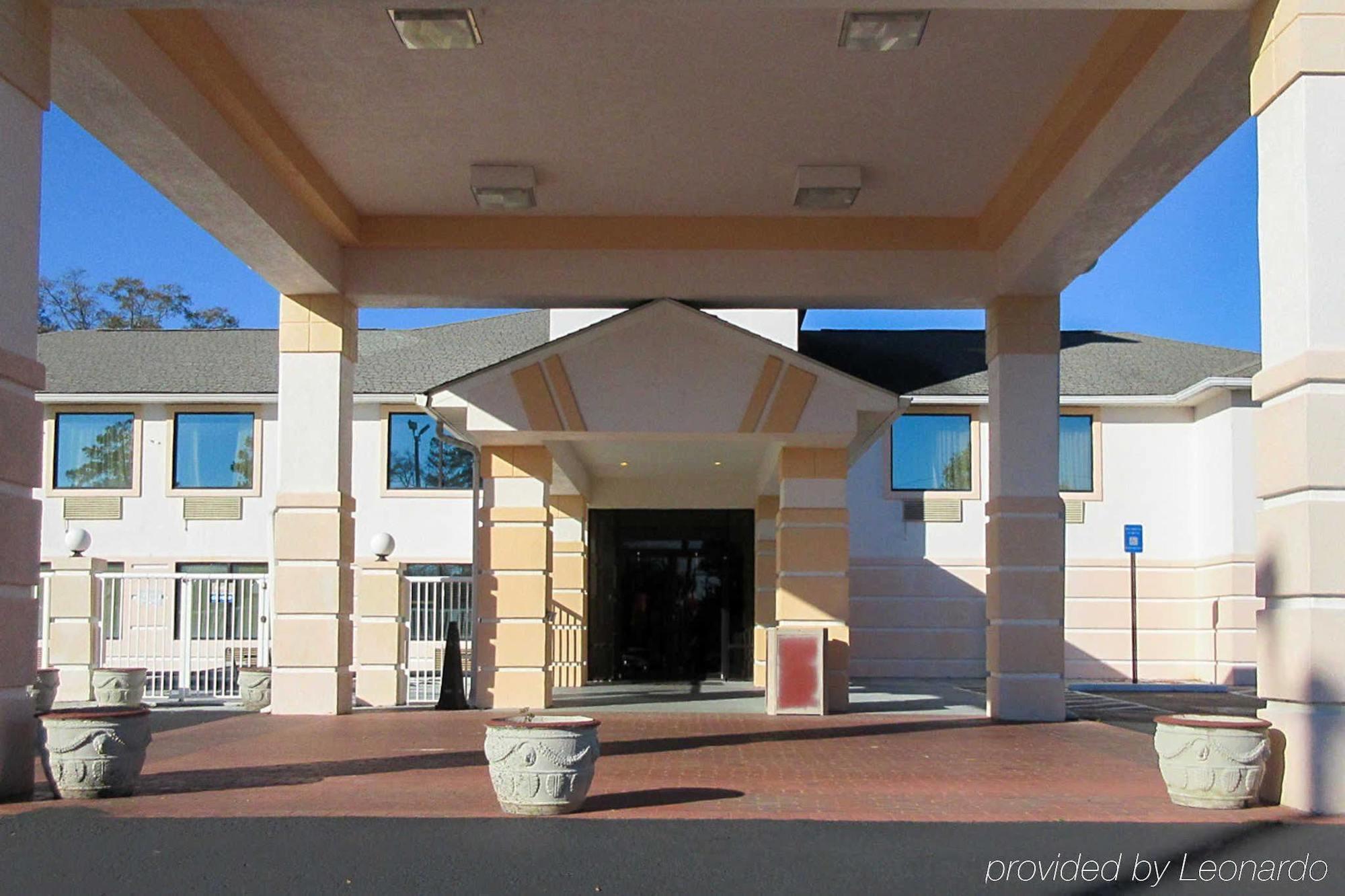 Quality Inn Sandersville Exterior photo