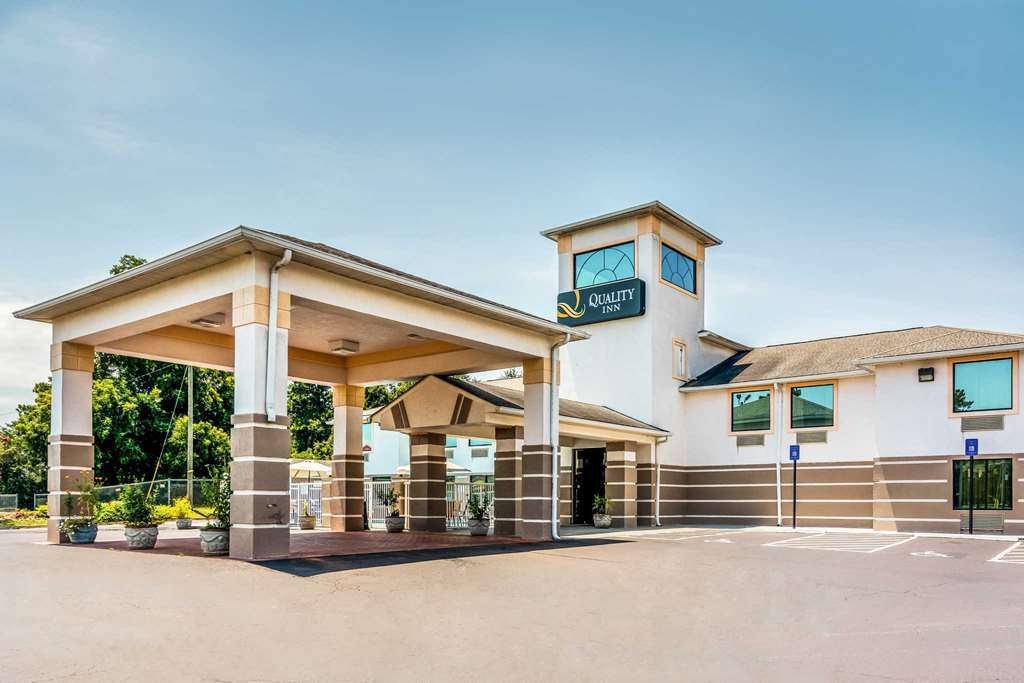 Quality Inn Sandersville Exterior photo