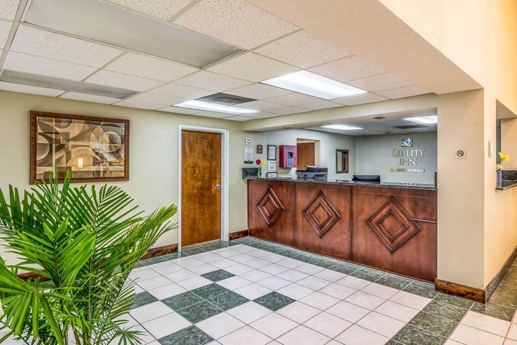 Quality Inn Sandersville Interior photo